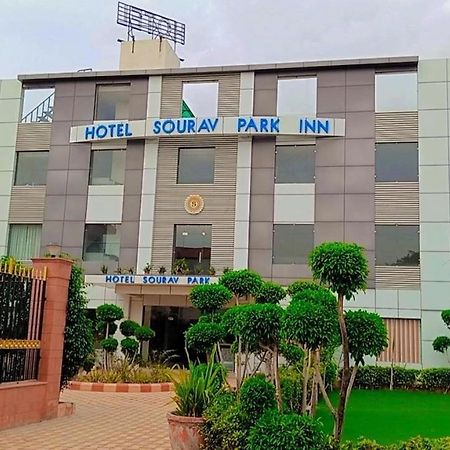 Sourav Park Inn Agra  Exteriör bild