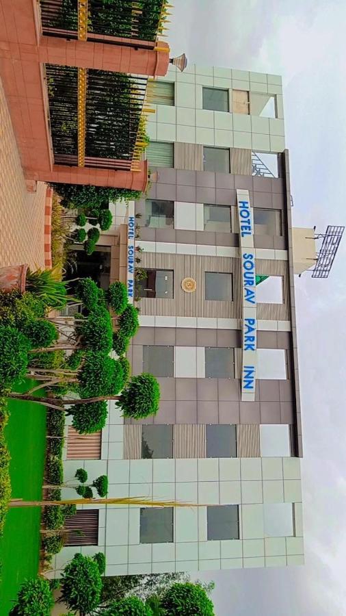 Sourav Park Inn Agra  Exteriör bild